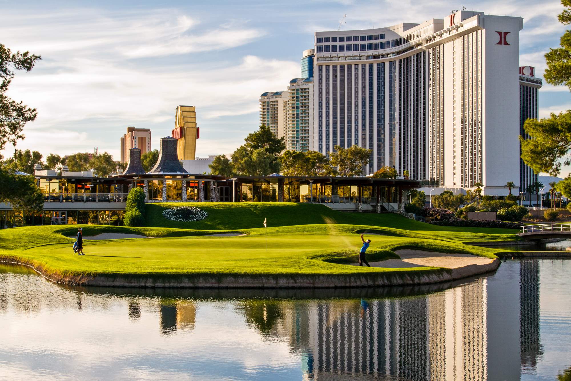 Aprender acerca 93+ imagen las vegas country club